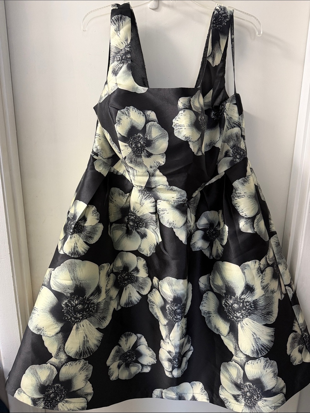 Chi Chi London Black Floral Print Girls' Dress - Elegant Sleeveless Party Dress